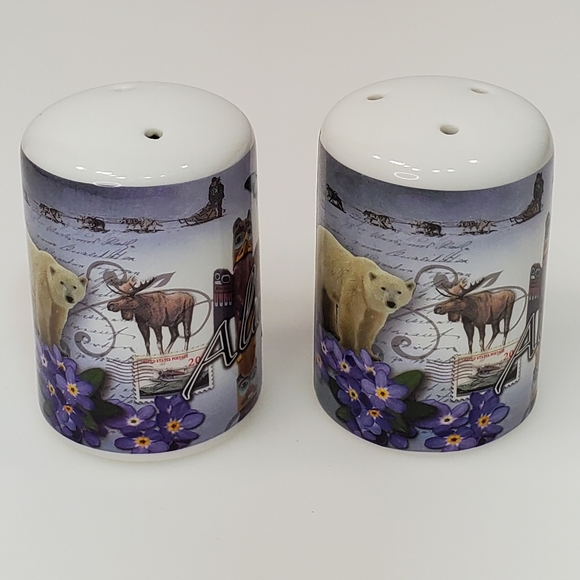 Alaska Salt and Pepper Shakers - Picture 2 of 15